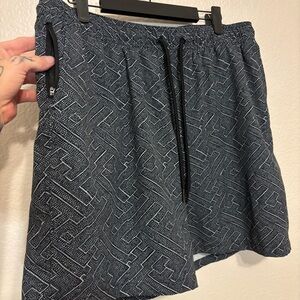 Goodfellow & Co Men's Black and White Geometric Shorts
